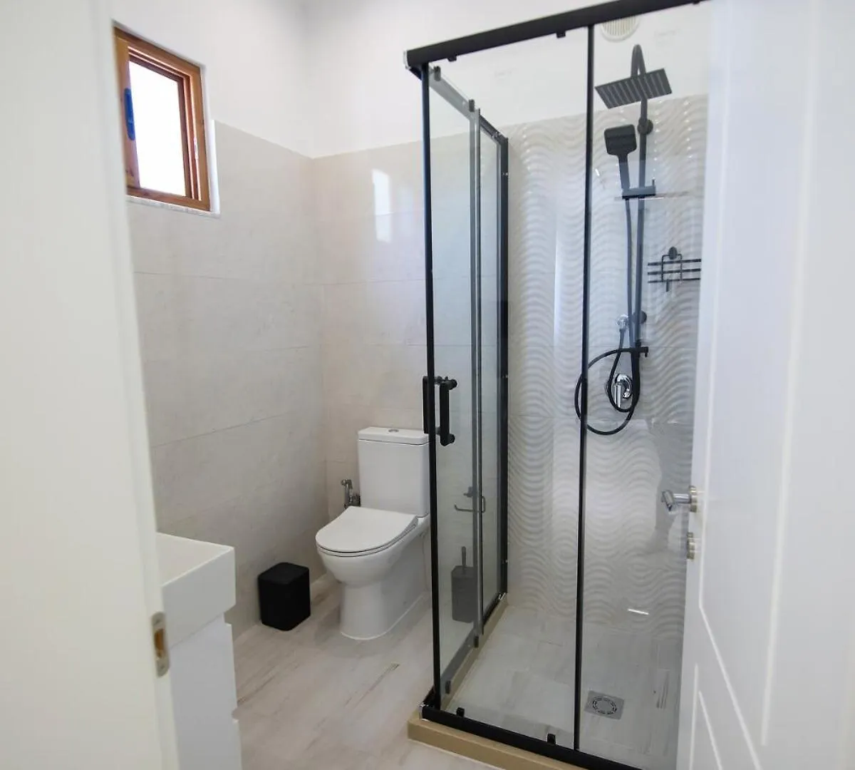 Era E Liqenit Villa Shkodër